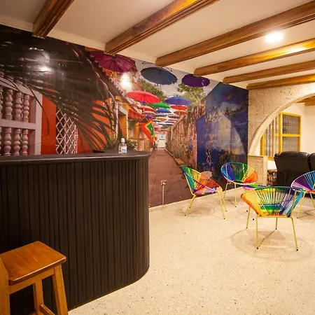 Hostal El Bando *