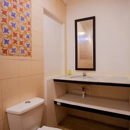 Hostal El Bando *